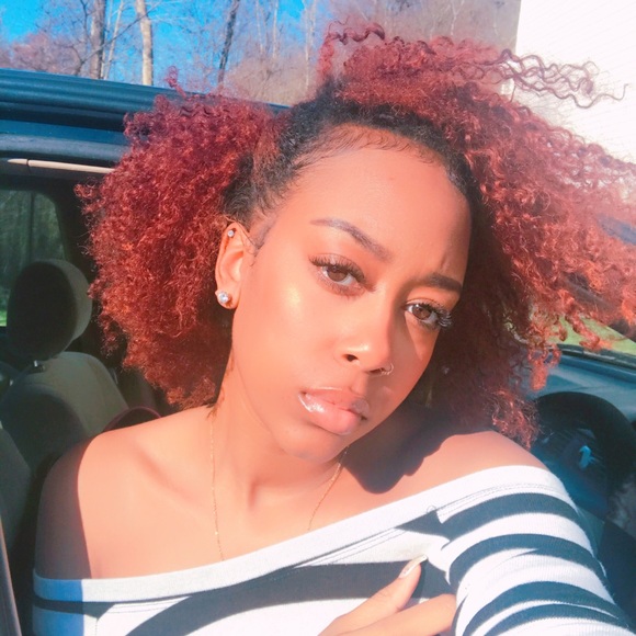 Profile Picture of Caitlin Kelly (@caitlinmk0108) on Poshmark