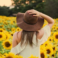 Profile Picture of Julia Winters  (@julia-winters-13) on Quora