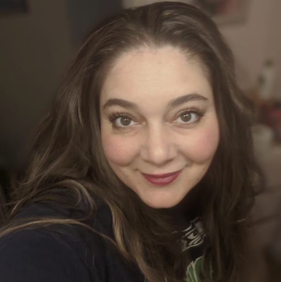 Profile Picture of Danielle Rochelle (@danielleroch282) on Poshmark