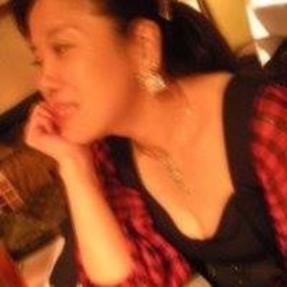 Profile Picture of Li ching Cheng (@sherry1288) on Poshmark