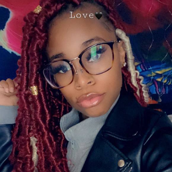 Profile Picture of Ajah Shurn (@lamomma88) on Poshmark