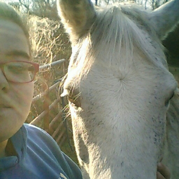 Profile Picture of Amelia Butcher (@logansgirl16) on Poshmark