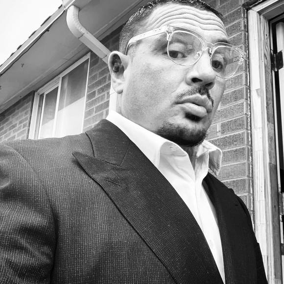 David Turnbow - Poshmark Profile Picture of David Turnbow (@davidmturnbow) on Poshmark