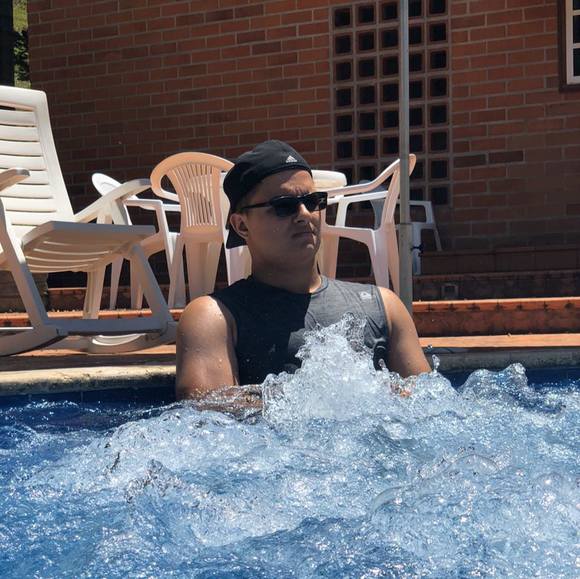 Profile Picture of Emmanuel Álzate cañas (@manolo0720) on Poshmark