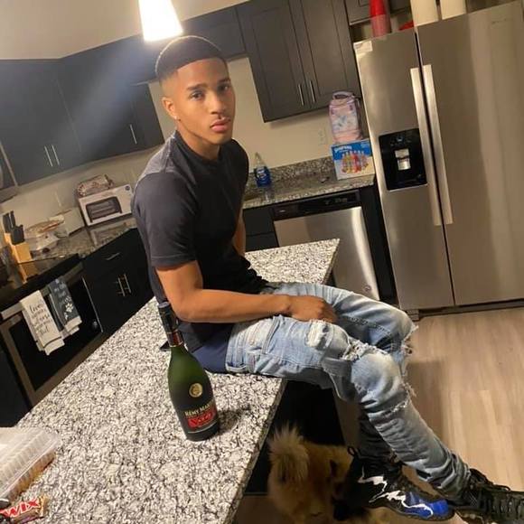 Profile Picture of Kyler Abraham (@kylerrockinit) on Poshmark