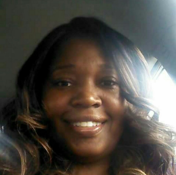 Profile Picture of Bernetta Cox (@bernetta26) on Poshmark