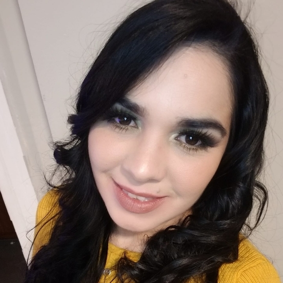 Profile Picture of Iraj Vale (@jaritzavalentin) on Poshmark