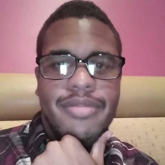 Profile Picture of Jared Thornton (@rjthornt3) on Poshmark