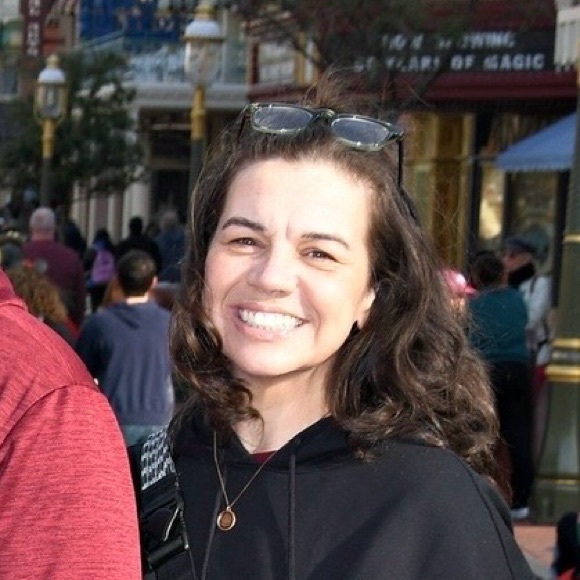 Profile Picture of Stacie Sapper (@smksapper) on Poshmark