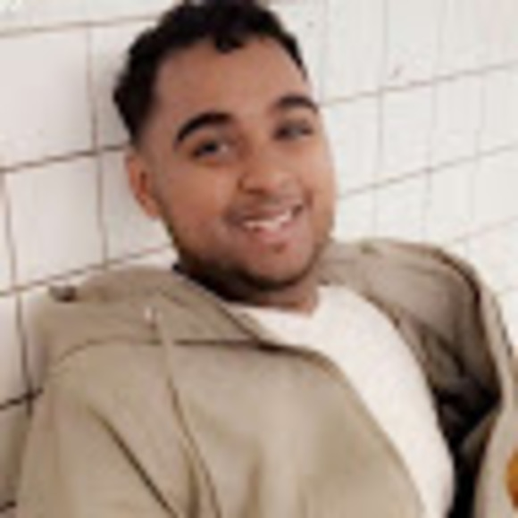 Profile Picture of Moeen Razak (@moeenrazak) on Poshmark