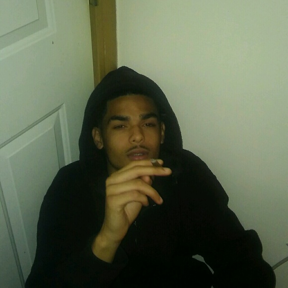 Profile Picture of Antoine Pearson (@antoine612) on Poshmark