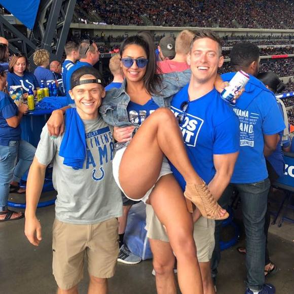 Profile Picture of Evan Rydlewski (@rydlewski) on Poshmark