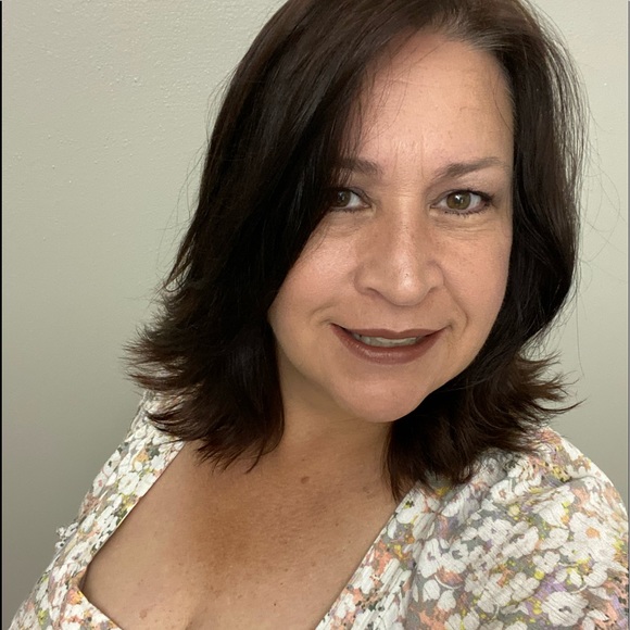 Profile Picture of Pamela Mcdaniel (@bobbysgal85) on Poshmark
