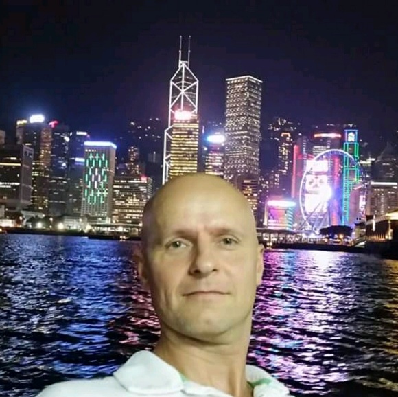 Profile Picture of Dariusz Wronski (@darek05) on Poshmark