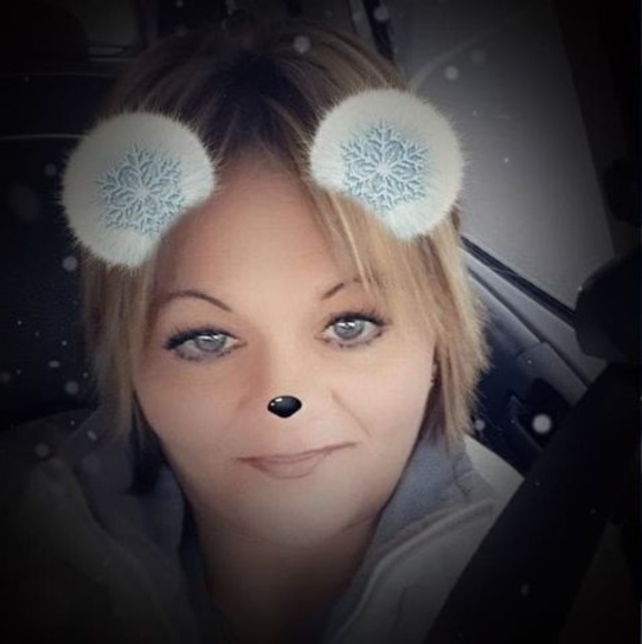 Profile Picture of Kim Dunlap (@kimdunlap221) on Poshmark