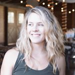 Profile Picture of Libby Lyons (@libby.onthe.label) on Instagram