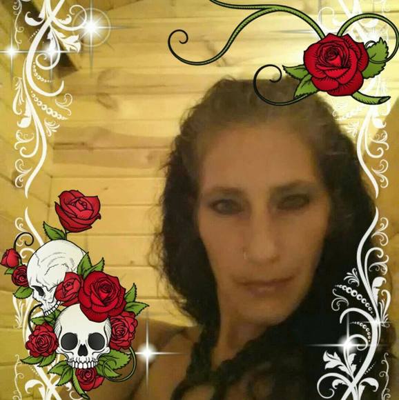 Profile Picture of Tonja Geyer (@lilmomma827) on Poshmark