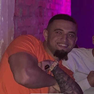 Profile Picture of R (@Reyalvarez22) on Twitter