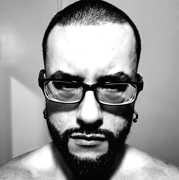 Profile Picture of Benjamin Crouter (@bcrouter85) on Poshmark