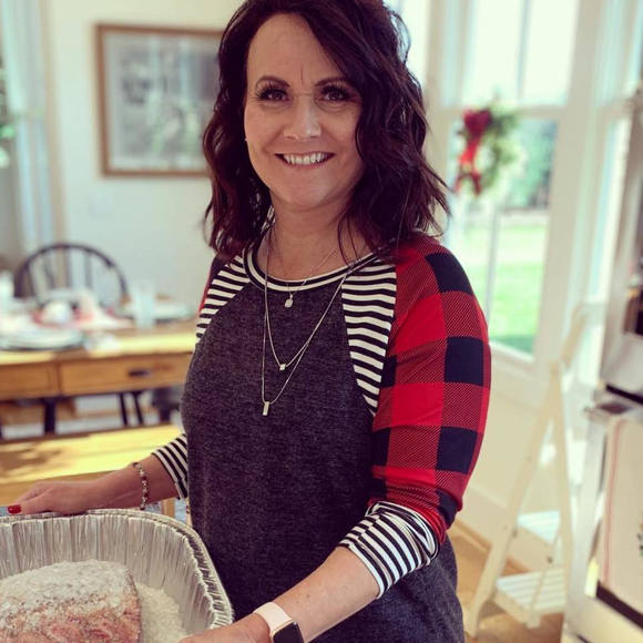 Profile Picture of Tamara Chambers (@tamaragc) on Poshmark