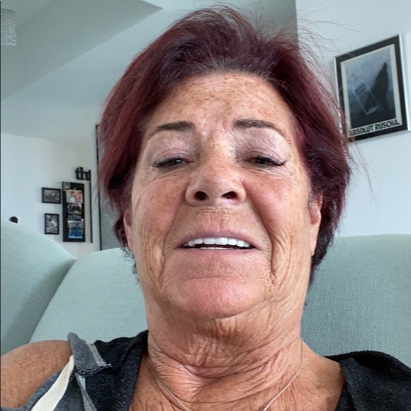 Profile Picture of Valerie Tarrow (@vtarrow1) on Poshmark