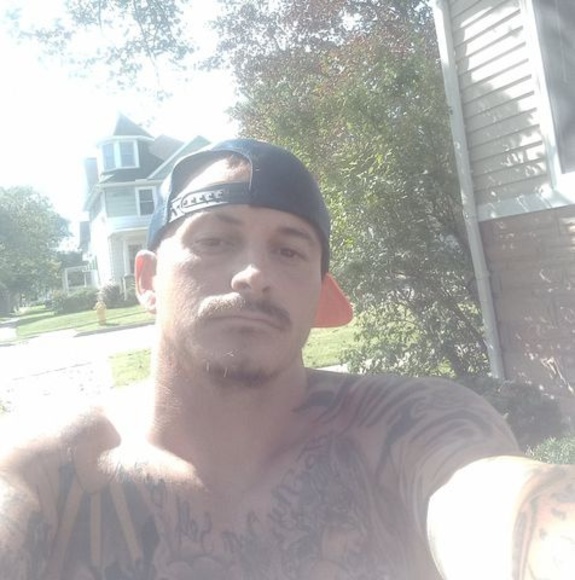 Profile Picture of Billy Griffin (@bgrif734) on Poshmark