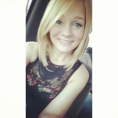 Profile Picture of Jessi Waller (@ReneeeJessica) on Twitter