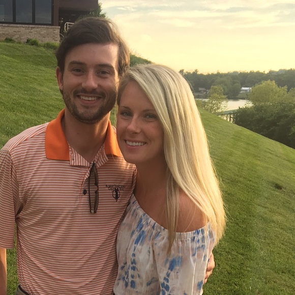 Sarah-wallace Ward - Poshmark Profile Picture of Sarah-wallace Ward (@sarah_wallacew) on Poshmark