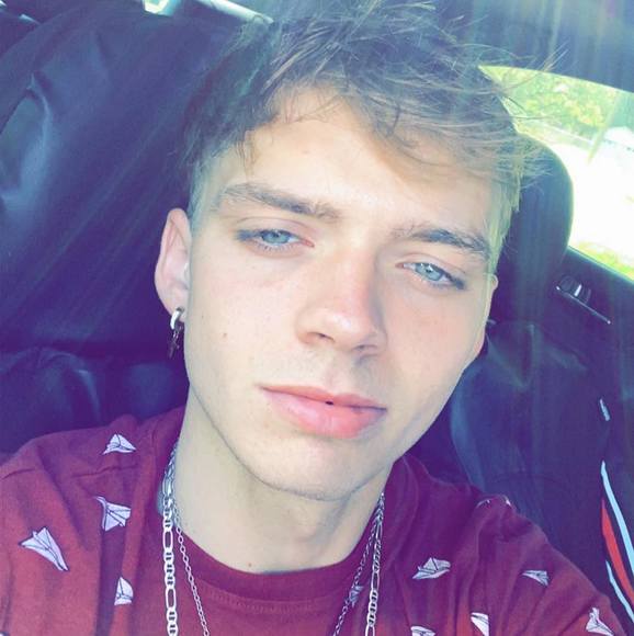 Trevor Chudej - Poshmark Profile Picture of Trevor Chudej (@tchudej2) on Poshmark