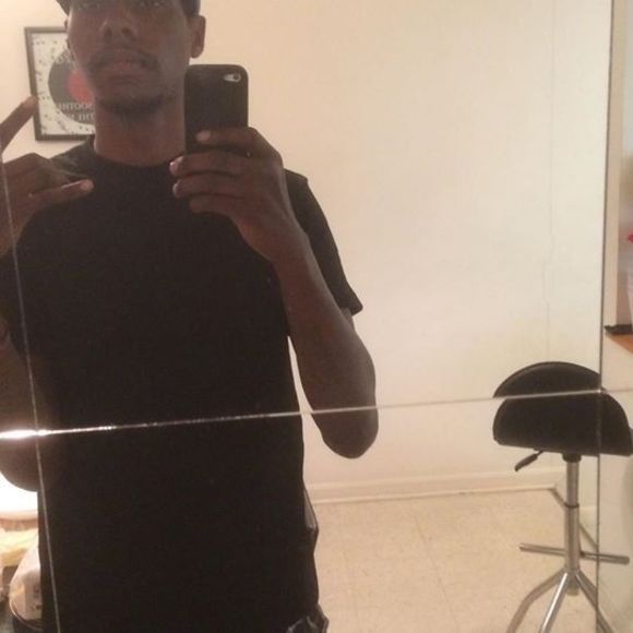 Profile Picture of Darren Carroll (@liltakerrah1) on Poshmark