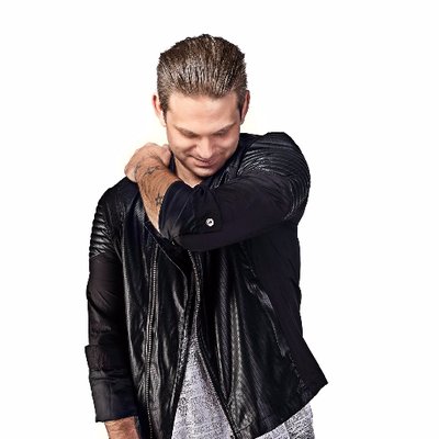 Profile Picture of Dave Till (@davetillmusic) on Twitter