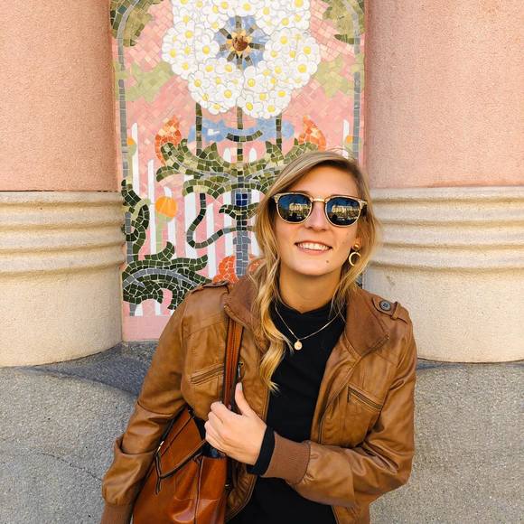 Erin Casey - Poshmark Profile Picture of Erin Casey (@ekc07) on Poshmark