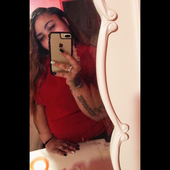 Profile Picture of Brianna Meekins (@nanna432) on Poshmark
