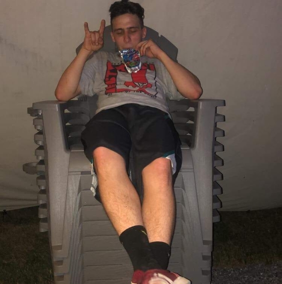 Profile Picture of Liam King (@liamking199) on Poshmark