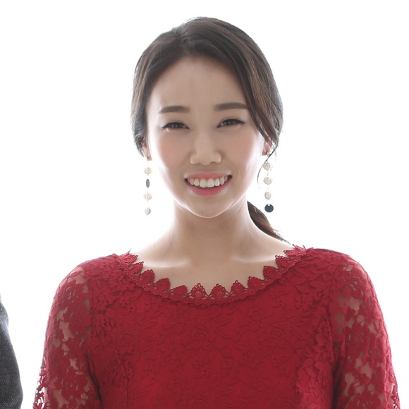 Profile Picture of Jimin Hwang (@jimin9099) on Poshmark