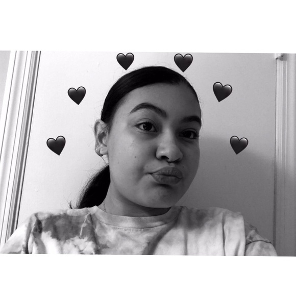 Profile Picture of Leyla Jimenez (@leyla_j) on Poshmark