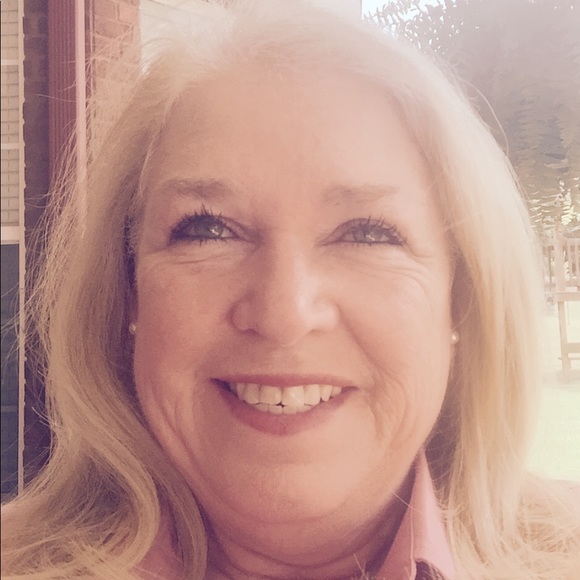 Profile Picture of Tammy Franklin (@tammyfrankli793) on Poshmark