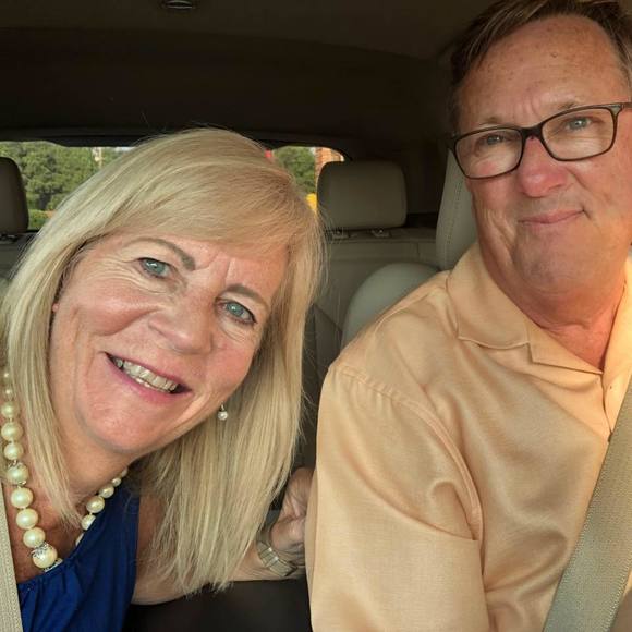 Profile Picture of Debbie Hopper (@debhopper) on Poshmark