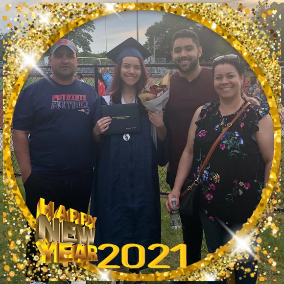 Profile Picture of Tammy Travassos (@ftravassos) on Poshmark