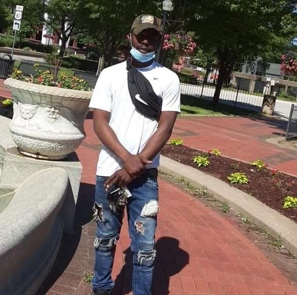 Profile Picture of Joshua Mays (@bezzy435) on Poshmark