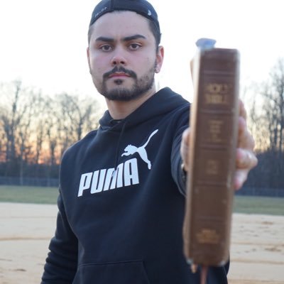 Profile Picture of † Joshua “the Little” Messinger 🔭 (@littlemessinger) on Twitter