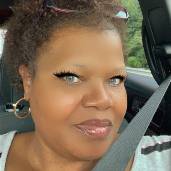 Profile Picture of Mrs. buffy Atkins (@buffyatkins) on Poshmark