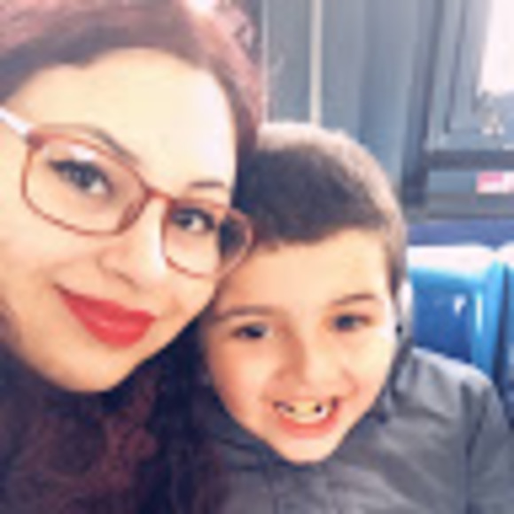 Profile Picture of Clara Gonzalez (@clara_gonzalez2) on Poshmark