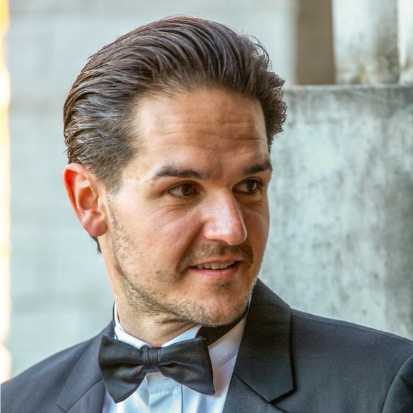 Profile Picture of James Corcoran (@corcoran33) on Poshmark