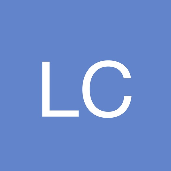 Profile Picture of Laurie Cersosimo (@lcersosimo) on Poshmark