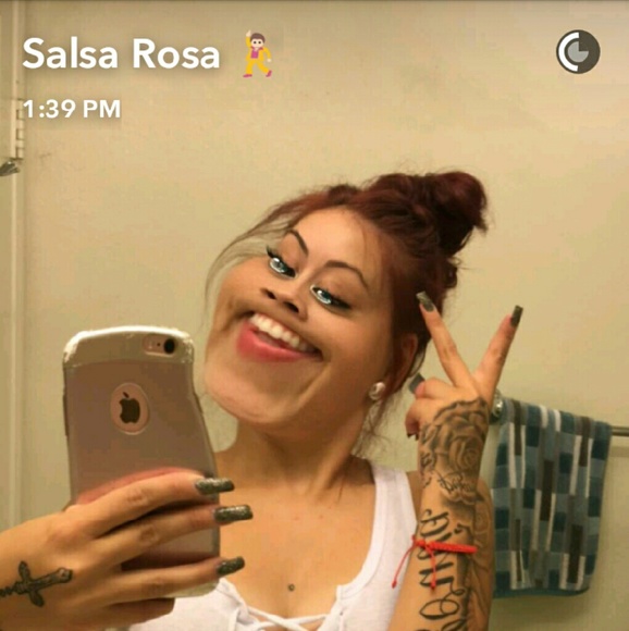 Profile Picture of Samantha Alvarado (@nutella94) on Poshmark