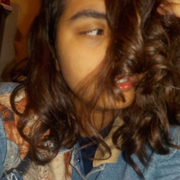 Profile Picture of Alexandra Wischmeyer (@alexxxwishmeyer) on Poshmark