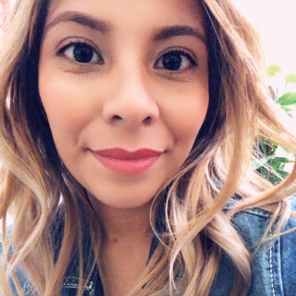 Profile Picture of Jasmin Galvan (@galvanjasmin10) on Poshmark