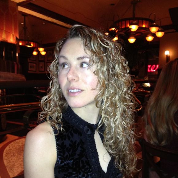 Profile Picture of Michelle Longmire (@m_longmire) on Poshmark