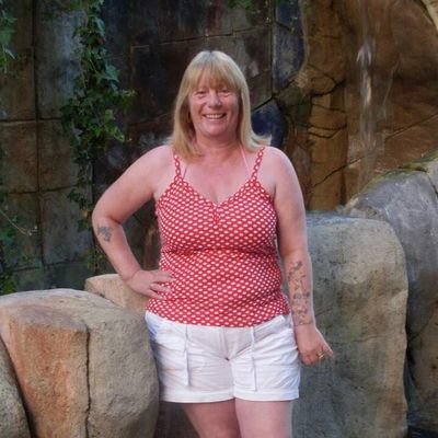 Profile Picture of Tracey Holmes (@traceyholmes799) on Twitter